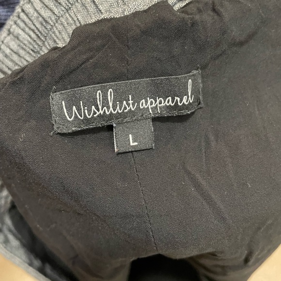Wish list short size large - Picture 2 of 4